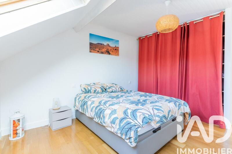 Maison - 181 m² - 7 pièces