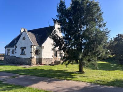 Maison - 252 m² - 9 pièces