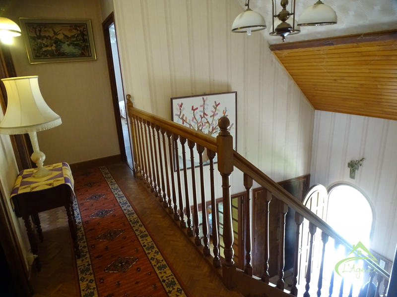 Maison traditionnelle - 181 m² - 7 pièces