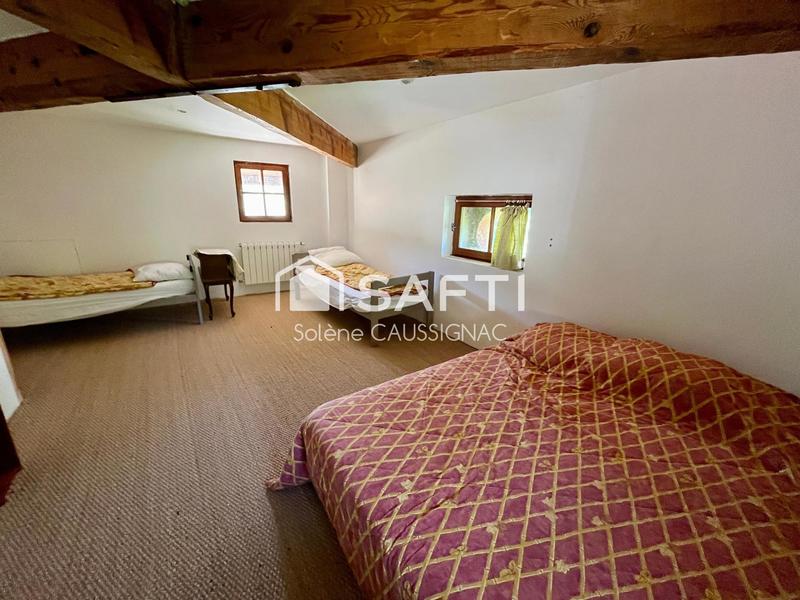 Maison - 242 m² - 9 pièces