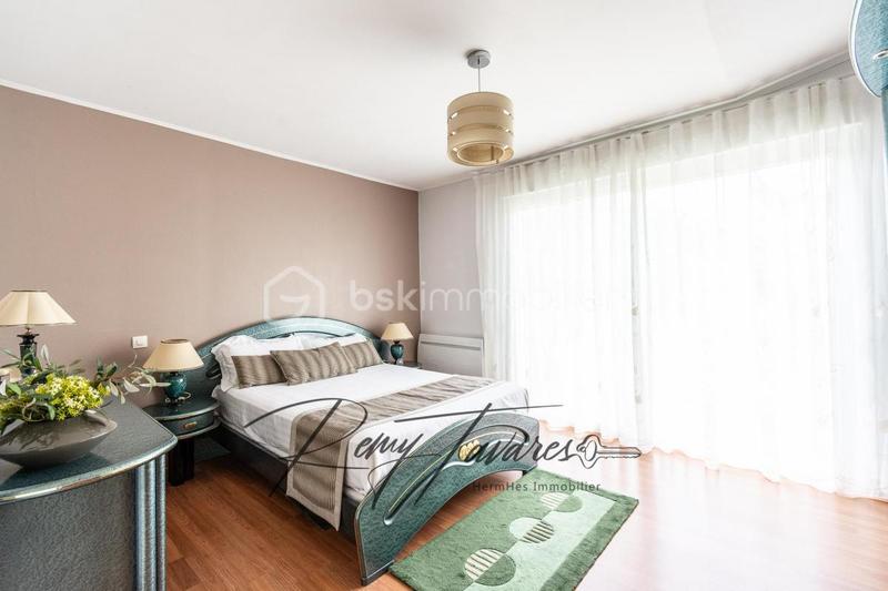 Pavillon - 175 m² - 9 pièces