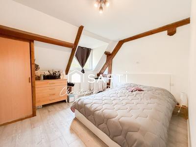 Maison - 213 m² - 12 pièces