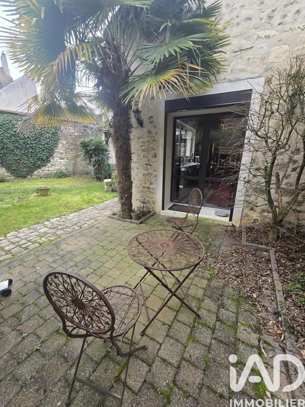 Maison - 358 m² - 10 pièces