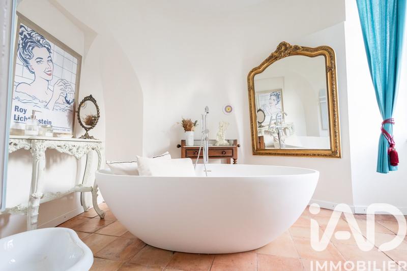 Château - 800 m² - 17 pièces