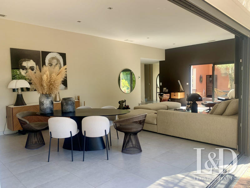 Maison contemporaine - 191 m² - 6 pièces