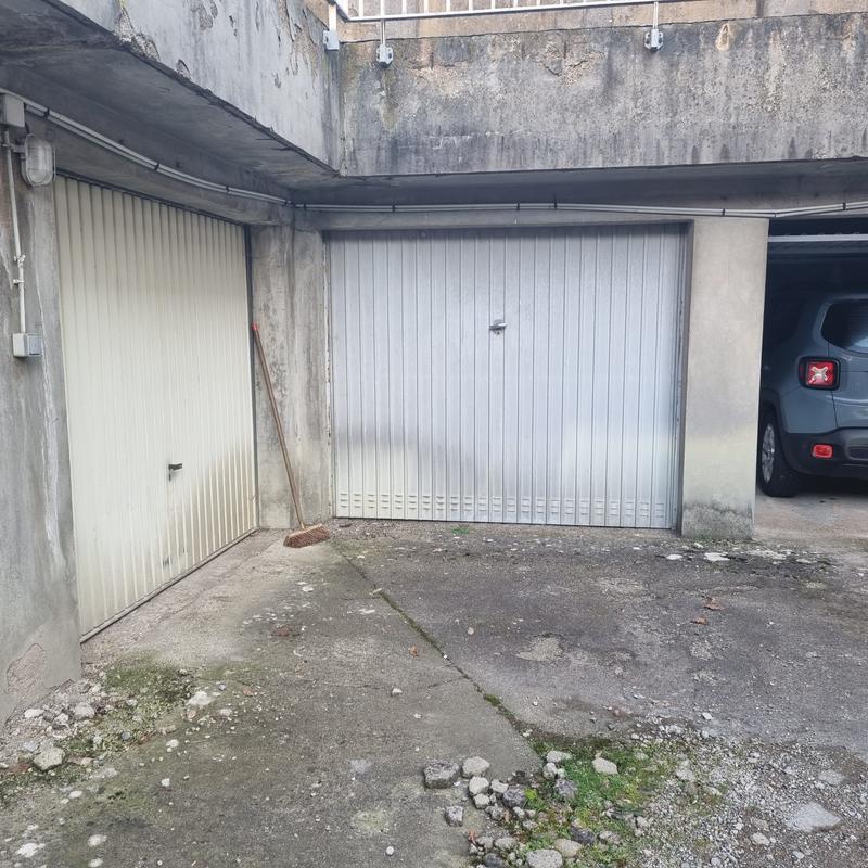 Parking / Garage - 15 m²