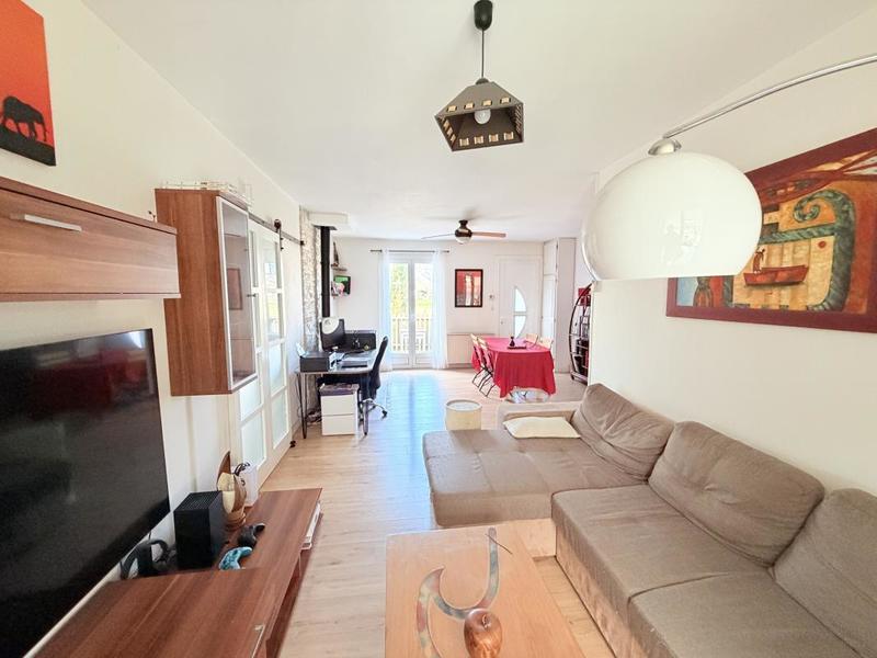 Maison - 137 m² - 6 pièces