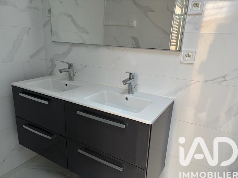 Maison - 97 m² - 5 pièces