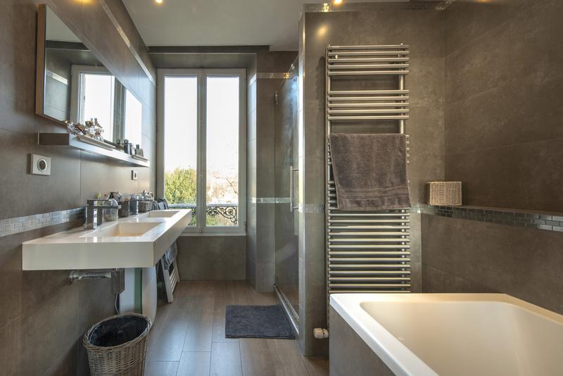 Maison - 210 m² - 8 pièces