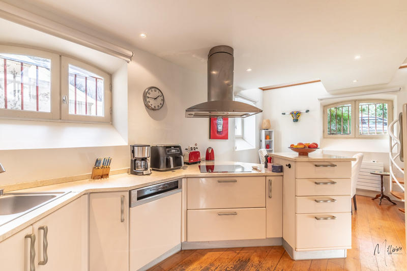 Appartement - 99 m² - 4 pièces