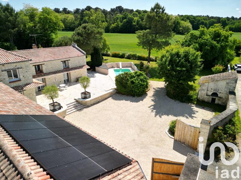 Maison - 298 m² - 10 pièces