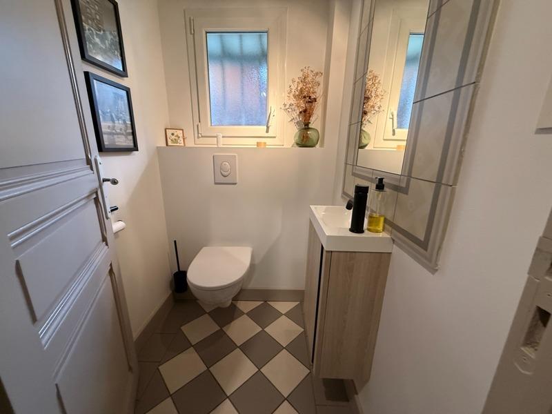 Maison - 195 m² - 9 pièces