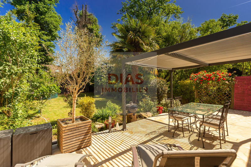 Maison - 157 m² - 1 pièce