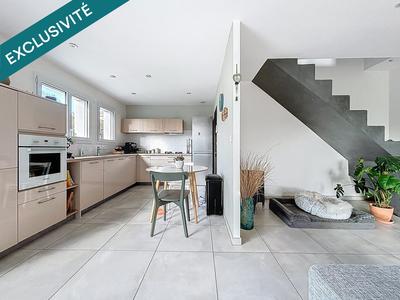 Maison - 105 m² - 4 pièces