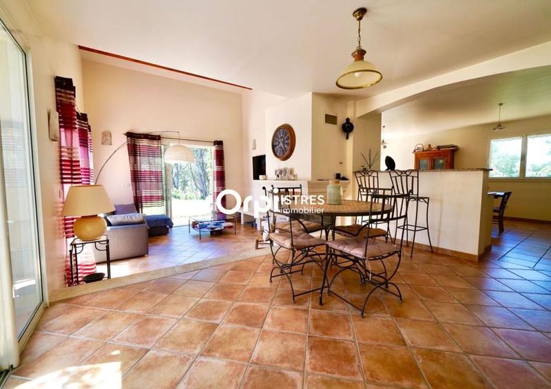 Villa - 250 m² - 6 pièces