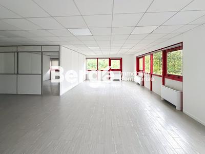 Bureau - 107 m²
