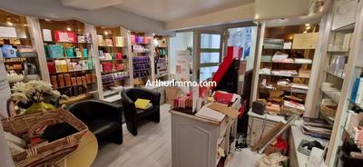 Magasins - 60 m² - 3 pièces