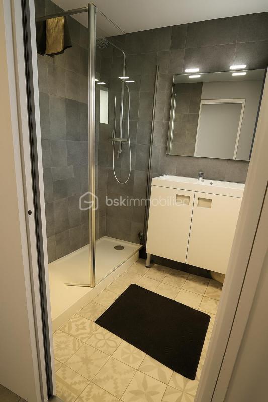 Pavillon - 175 m² - 9 pièces