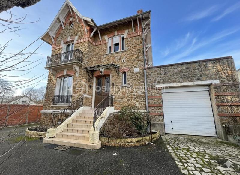 Maison de maîtres - 100 m² - 5 pièces