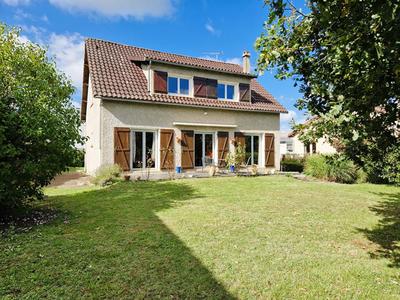 Maison - 152 m² - 6 pièces