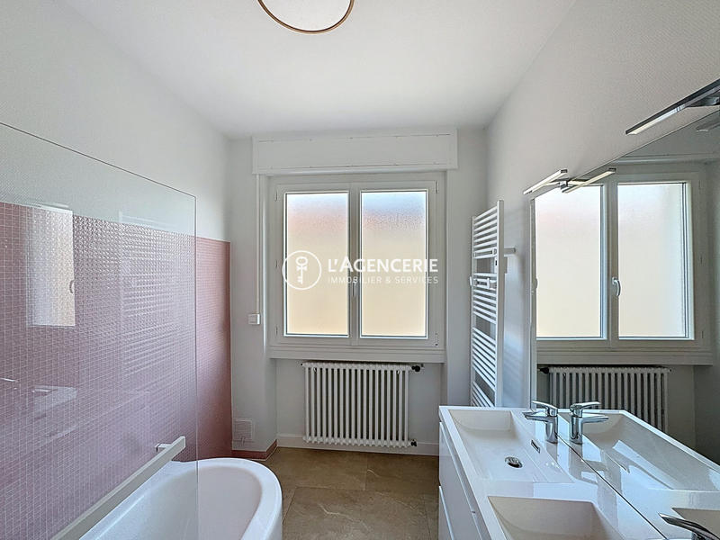 Maison - 122 m² - 5 pièces