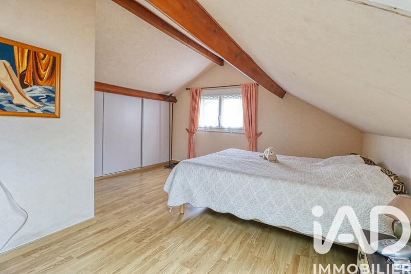 Maison - 99 m² - 5 pièces