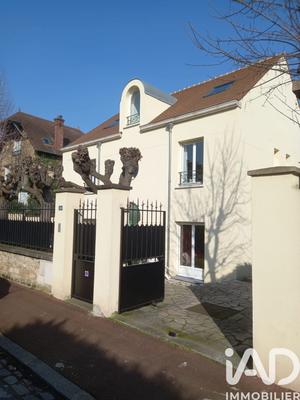 Maison - 214 m² - 8 pièces