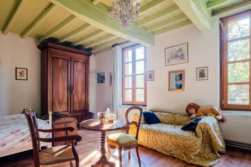 Maison - 273 m² - 7 pièces