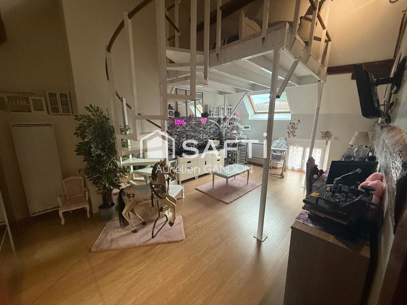 Maison - 198 m² - 6 pièces