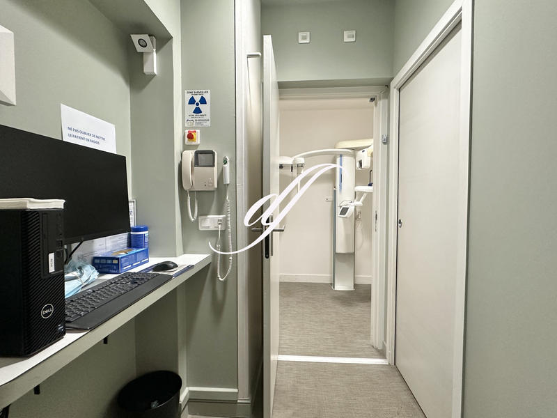 Local commercial - 229 m²