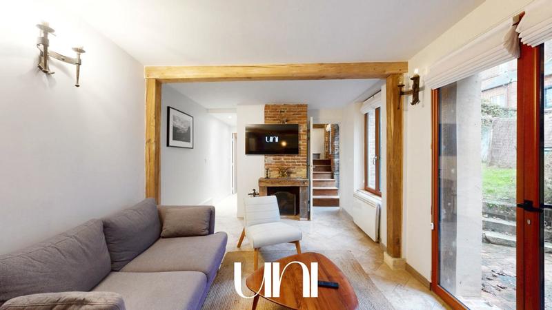 Propriété - 260 m² - 10 pièces