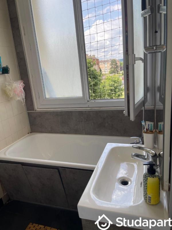 Chambre - 64 m² - 1 pièce