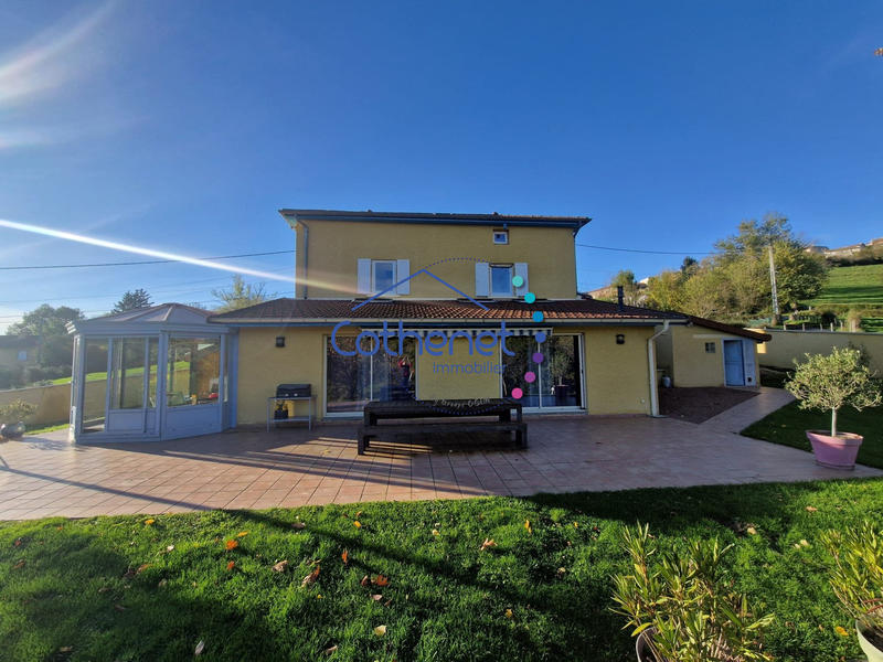 Maison - 160 m² - 4 pièces