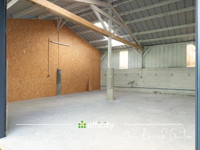 Bureau - 80 m² - 1 pièce