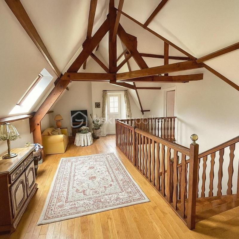 Demeure - 211 m² - 8 pièces