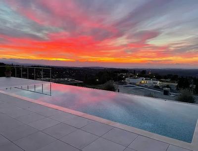 Maison - 540 m² - 12 pièces