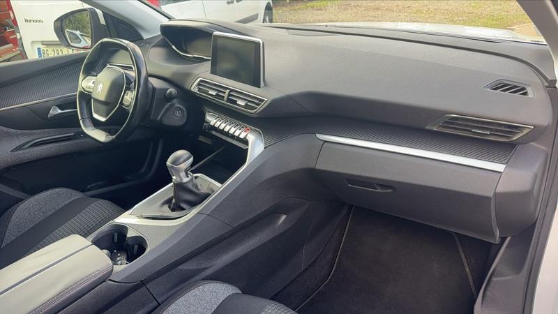 Peugeot 5008 II 1.6 BlueHdi 120 Active Business