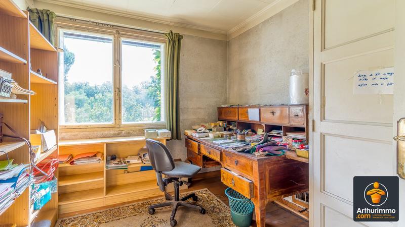 Maison - 240 m² - 8 pièces