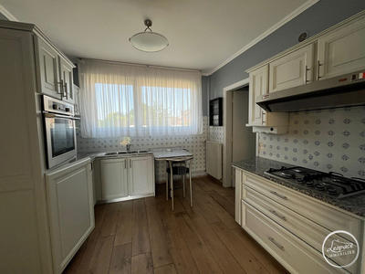 Maison - 98 m² - 6 pièces