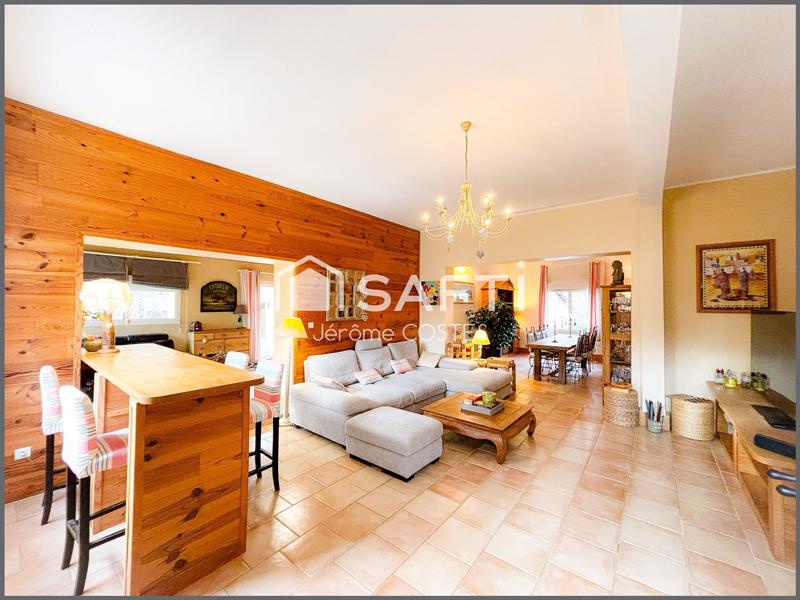 Maison - 345 m² - 10 pièces