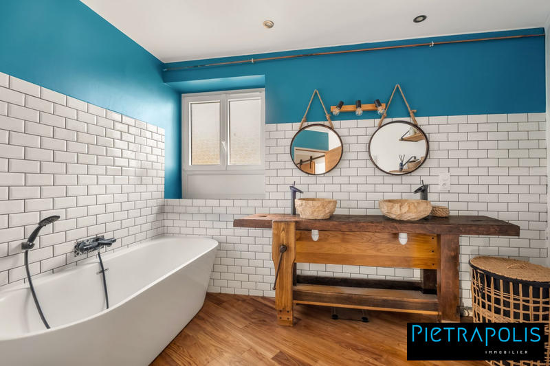 Maison - 161 m² - 6 pièces