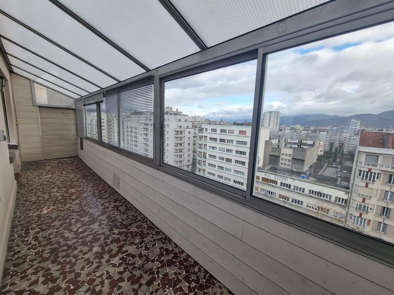 Appartement - 80 m² - 3 pièces