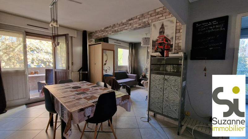 Appartement - 93 m² - 5 pièces