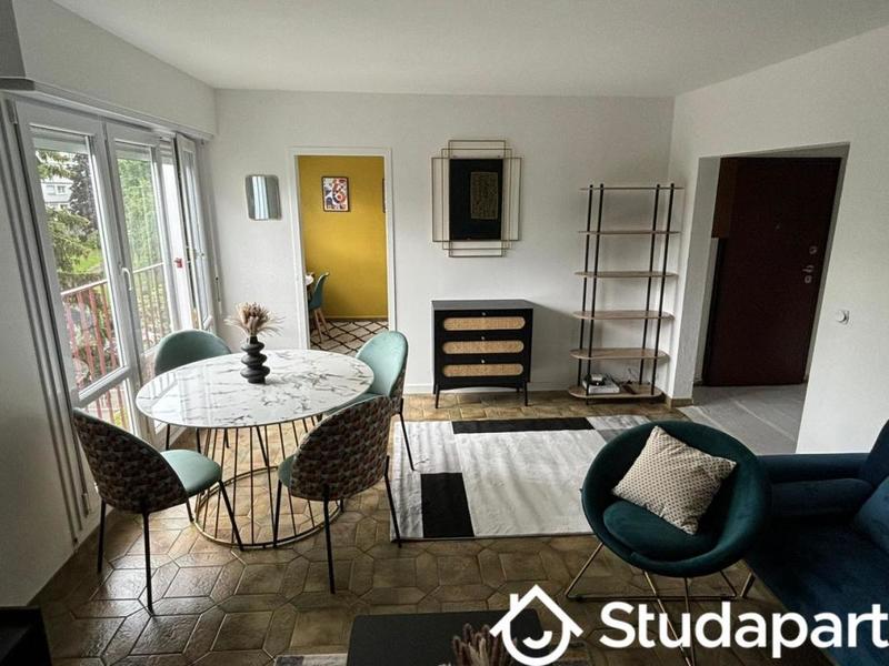 Chambre - 9 m² - 1 pièce