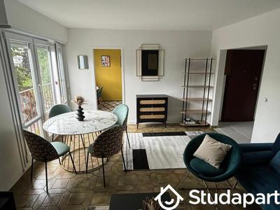 Chambre - 9 m² - 1 pièce