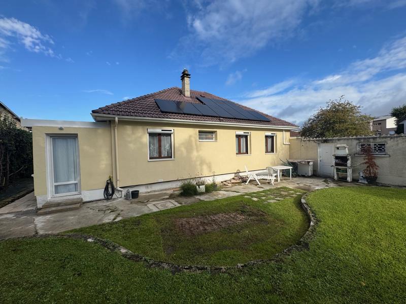 Maison - 92 m² - 5 pièces