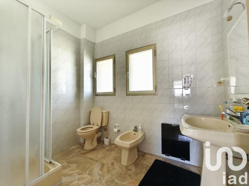 Maison - 303 m² - 9 pièces