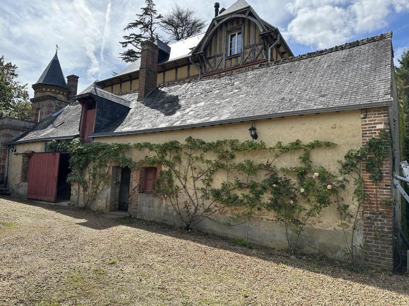 Maison - 240 m² - 10 pièces