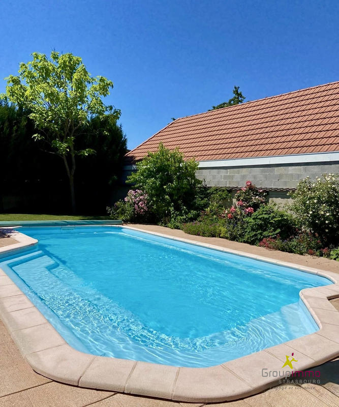 Maison - 245 m² - 8 pièces