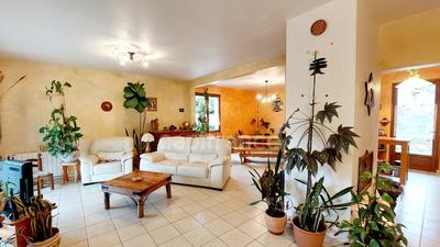 Maison - 151 m² - 6 pièces